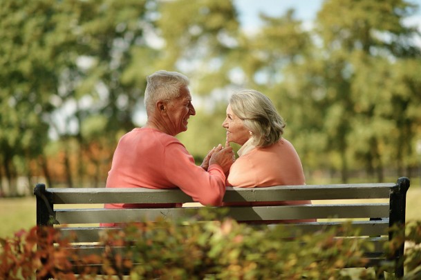 6 conseils pour flirter et faire des rencontres après 60 ans