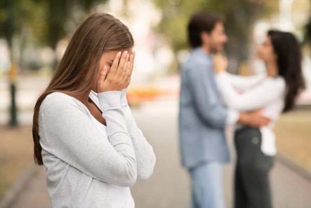 Les signes qui ne trompent pas sur l'infidélité potentielle d'un homme
